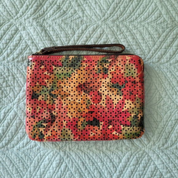 Patricia Nash Handbags - Patricia Nash Cassini wristlet/clutch